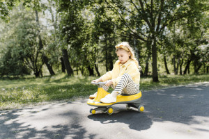 Jucarie ride-on gravitationala Skiddou Bjorg, Galben - Img 11