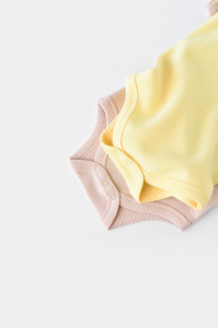 Set 2 body-uri bebe unisex -100% bumbac organic - Galben/Roz, BabyCosy - Img 6