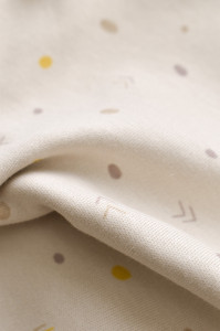 Set 2 body-uri cu maneca lunga petreceute bebe unisex -100% bumbac organic - Crem cu buline, BabyCosy - Img 2