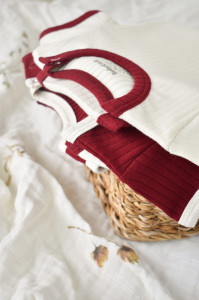 Set 2 body-uri Ribana Bebe Unisex din bumbac organic si 5%elastan - Ecru/Bordo, BabyCosy - Img 2