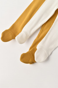 Set 2 pantaloni cu botosei bebe unisex din bumbac organic si modal - Mustar/Ecru, BabyCosy - Img 3