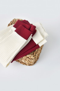 Set 2 pantaloni Ribana Bebe Unisex din bumbac organic si 5%elastan - Ecru/Bordo, BabyCosy - Img 5