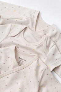 Set de 10 piese pentru nou nascut - 100% bumbac organic - Crem cu buline, BabyCosy - Img 7