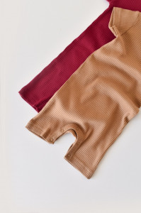 Set de 2 salopetele cu maneca scurta din bumbac organic si modal - Rosu/ Maro BabyCosy - Img 2