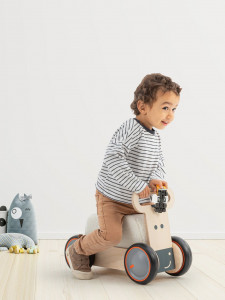 Masinuta ride-on, premergator si carucior de jucarii MamaToyz DriveMe Soft, Vacuta - Jucarie din lemn 3 in 1 - Img 12