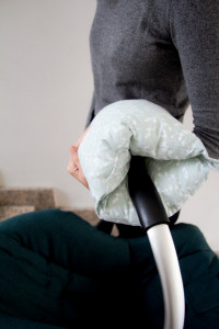Perna multifunctionala pentru alaptat si gravide cu suport detasabil pentru cap BabyJem - Img 4