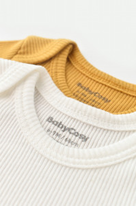 Set 2 body-uri bebe unisex din bumbac organic si modal - Mustar/Ecru, BabyCosy - Img 4