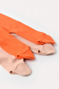 Set 2 pantaloni cu botosei bebe unisex din bumbac organic si modal - Rodie/Piersica, BabyCosy - Img 2