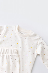 Set bluzita cu maneca lunga si pantaloni lungi - bumbac organic 100% - Ecru cu buline, BabyCosy - Img 2