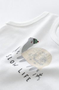 Set Broscuta cu salopeta si body din 80%bumbac organic si 20% poliester - Crem, BabyCosy - Img 9
