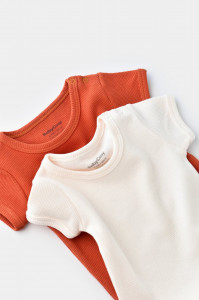 Set 2 body-uri bebe unisex -100% bumbac organic - Scortisoara/Ecru, BabyCosy - Img 7