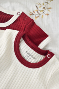 Set 2 body-uri Ribana Bebe Unisex din bumbac organic si 5%elastan - Ecru/Bordo, BabyCosy - Img 4