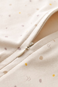 Salopeta cu fermoar cu maneca lunga si pantaloni lungi - 100%bumbac organic - Crem cu buline, BabyCosy - Img 6