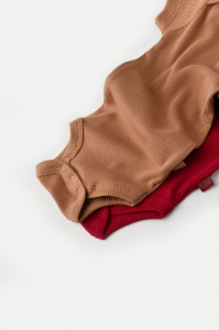 Set 2 body-uri bebe unisex din bumbac organic si modal - Maro/Rosu, BabyCosy - Img 7