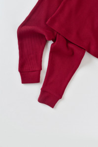 Set 3 piese: bluzita cu maneca lunga, pantaloni lungi si caciulita din bumbac organic si modal - Rosu BabyCosy - Img 3