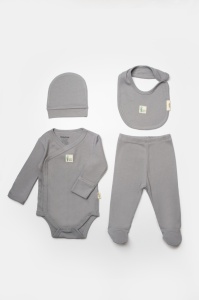 Set 4 piese:body, pantaloni, baveta si caciulita Bamboo, gri, BabyCosy, 50% bumbac+50%bambus