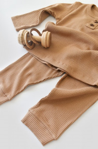 Set bluzita cu maneca lunga si pantaloni lungi din bumbac organic si modal - Maro BabyCosy - Img 3
