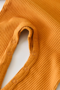 Salopeta cu maneca lunga si pantaloni lungi din bumbac organic si modal - Mustar BabyCosy - Img 2