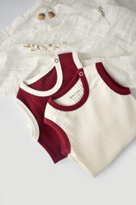 Set 2 body-uri fara maneci Ribana Bebe Unisex din bumbac organic si 5%elastan - Ecru/Bordo BabyCosy - Img 3
