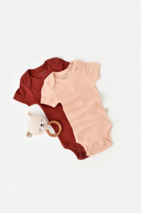 Set 2 body-uri bebe unisex din bumbac organic si modal - Caramiziu/Somon, BabyCosy - Img 1
