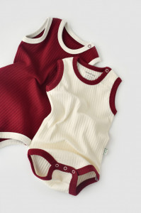 Set 2 body-uri fara maneci Ribana Bebe Unisex din bumbac organic si 5%elastan - Ecru/Bordo BabyCosy - Img 4