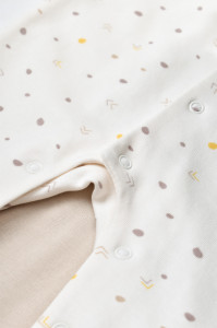 Set 2 salopetele cu maneca lunga si pantaloni lungi cu botosei - 100%bumbac organic - Ecru cu buline, BabyCosy - Img 5