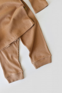 Set bluzita cu maneca lunga si pantaloni lungi din bumbac organic si modal - Maro BabyCosy - Img 5