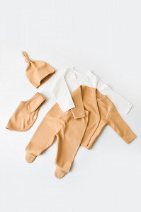 Set de 10 piese pentru nou nascut - 100% bumbac organic - Mustar, BabyCosy - Img 4