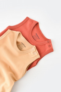 Set 2 body-uri fara maneci bebe unisex -100% bumbac organic - Mustar/ Scortisoara, BabyCosy - Img 3