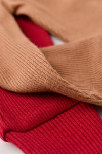 Set 2 pantaloni bebe unisex din bumbac organic si modal - Maro/Rosu, BabyCosy - Img 6