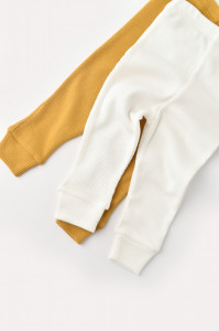 Set 2 pantaloni bebe unisex din bumbac organic si modal - Mustar/Ecru, BabyCosy - Img 2