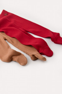 Set 2 pantaloni cu botosei bebe unisex din bumbac organic si modal - Maro/Rosu, BabyCosy - Img 2