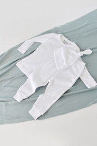 Set 3 piese: bluzita cu maneca lunga, pantaloni lungi si caciulita din bumbac organic si modal - Alb, BabyCosy