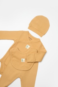 Set 4 piese:body, pantaloni, baveta si caciulita Bamboo, maro, BabyCosy, 50% bumbac+50%bambus