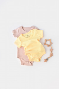 Set 2 body-uri bebe unisex -100% bumbac organic - Galben/Roz, BabyCosy - Img 2