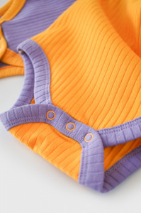Set 2 body-uri Ribana Bebe Unisex din bumbac organic si 5%elastan - Galben/Mov BabyCosy - Img 2