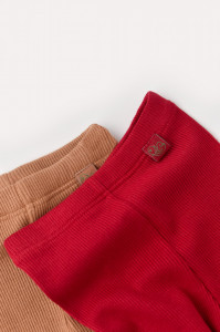 Set 2 pantaloni cu botosei bebe unisex din bumbac organic si modal - Maro/Rosu, BabyCosy - Img 3