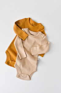 Set de 2 body-uri cu maneca lunga din bumbac organic si modal - Mustar/Somon BabyCosy