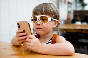 Ochelari cu protecție ecran pentru copii MOKKI Click & Change ScreenSafe, 2-5 ani, alb - Img 8