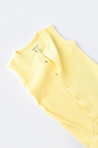 Salopeta fara maneci si pantaloni scurti - 100% bumbac organic - Galben, BabyCosy - Img 2