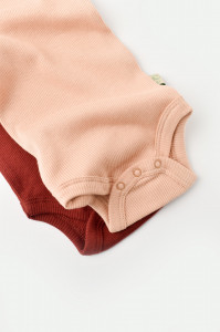 Set 2 body-uri fara maneci bebe unisex din bumbac organic si modal - Caramiziu/Somon, BabyCosy - Img 3