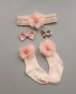 Set 4 piese - sosete cu accesorii Drool