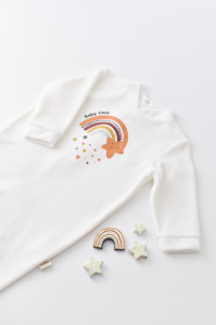 Salopeta Curcubeu cu maneca lunga si botosei din 80%bumbac organic si 20% poliester - Ecru, BabyCosy - Img 3