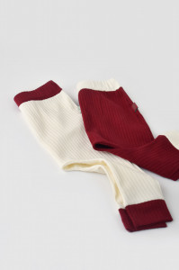 Set 2 pantaloni Ribana Bebe Unisex din bumbac organic si 5%elastan - Ecru/Bordo, BabyCosy - Img 4