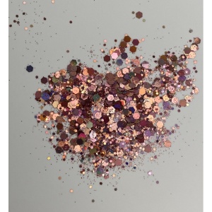 Detaliu particule chunky glitter roz deschis