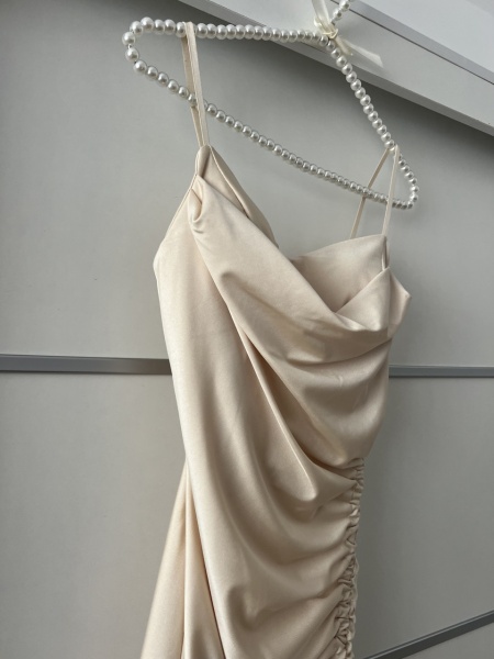 Rochie Yssa Modelatoare Champagne