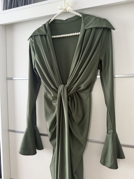 Rochie Modelaroare Bella V Olive - Img 3