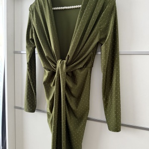 Rochie Modelatoare BELLA Crystal Olive - Img 4