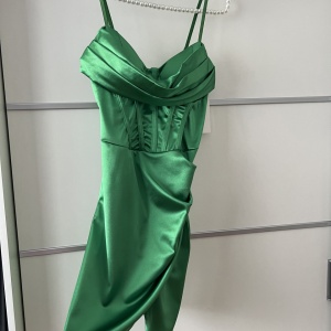 Rochie Irina Green - Img 2