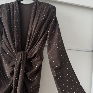 Rochie Modelatoare BELLA Crystal Chocolate - Img 2